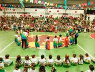 FESTA EM COMEMORAÇÃO AO DIA DAS MÃES