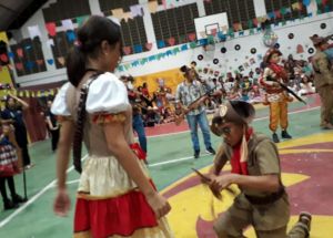 XVI ARRAIÁ DO COLÉGIO FÊNIX UMA FESTA DE MUITA ALEGRIA E INTERAÇÃO