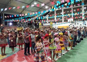 XVI ARRAIÁ DO COLÉGIO FÊNIX UMA FESTA DE MUITA ALEGRIA E INTERAÇÃO