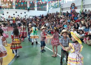 XVI ARRAIÁ DO COLÉGIO FÊNIX UMA FESTA DE MUITA ALEGRIA E INTERAÇÃO