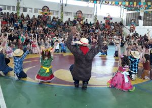 XVI ARRAIÁ DO COLÉGIO FÊNIX UMA FESTA DE MUITA ALEGRIA E INTERAÇÃO