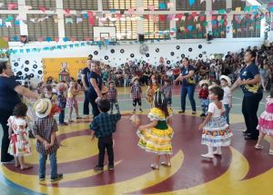 XVI ARRAIÁ DO COLÉGIO FÊNIX UMA FESTA DE MUITA ALEGRIA E INTERAÇÃO