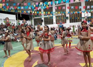 XVI ARRAIÁ DO COLÉGIO FÊNIX UMA FESTA DE MUITA ALEGRIA E INTERAÇÃO