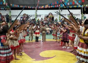 XVI ARRAIÁ DO COLÉGIO FÊNIX UMA FESTA DE MUITA ALEGRIA E INTERAÇÃO