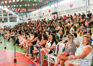 FESTA EM COMEMORAÇÃO AO DIA DAS MÃES