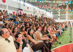 FESTA EM COMEMORAÇÃO AO DIA DAS MÃES