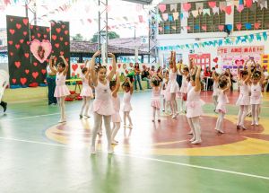 FESTA EM COMEMORAÇÃO AO DIA DAS MÃES