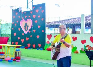 FESTA EM COMEMORAÇÃO AO DIA DAS MÃES