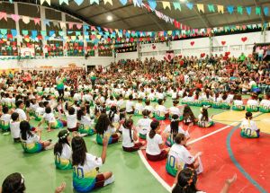 FESTA EM COMEMORAÇÃO AO DIA DAS MÃES