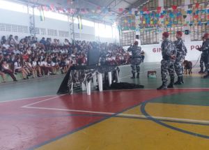 APRESENTAÇÃO DA POLICIA MILITAR