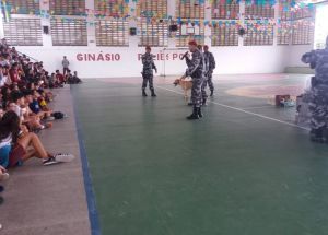 APRESENTAÇÃO DA POLICIA MILITAR