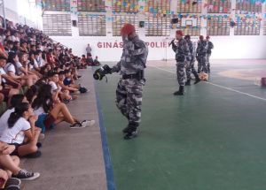 APRESENTAÇÃO DA POLICIA MILITAR